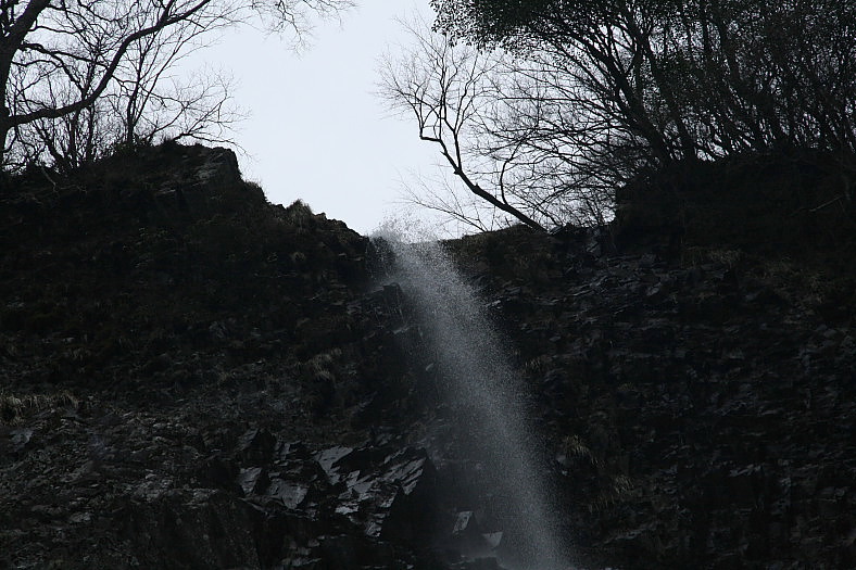 高瀑滝口